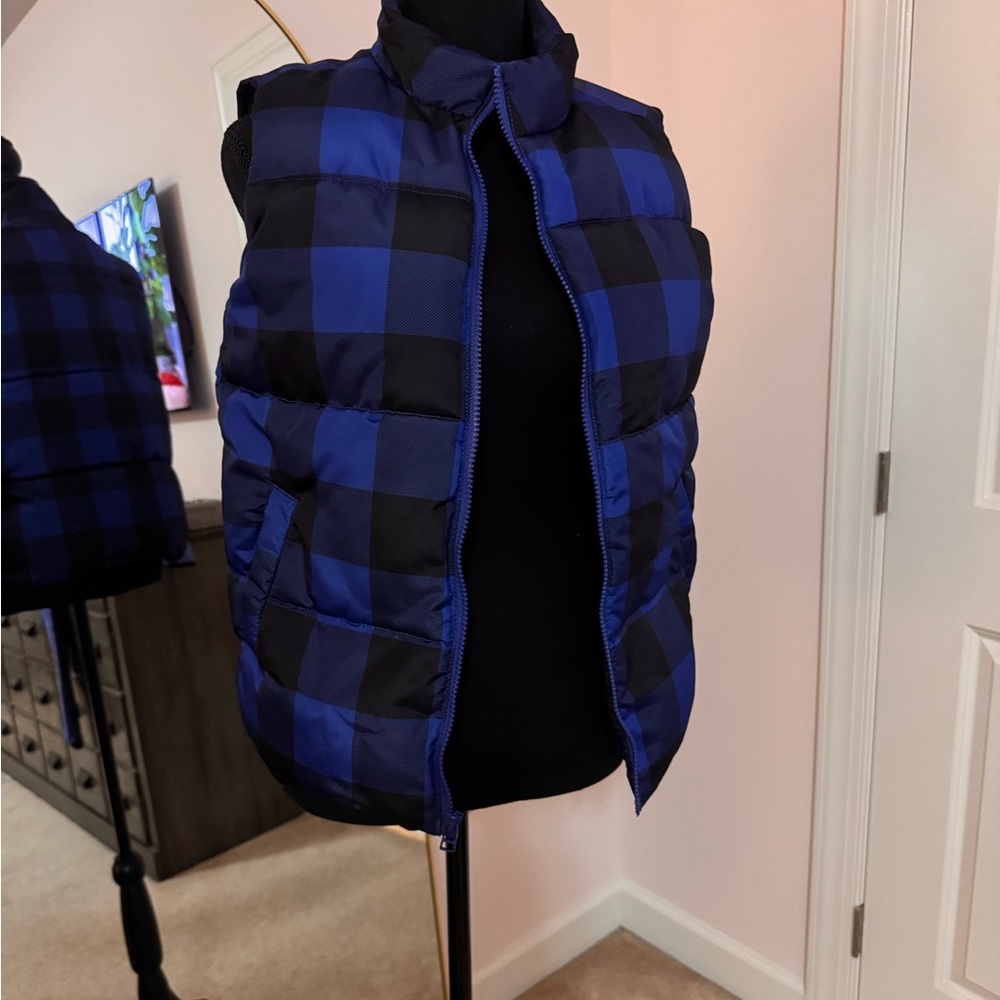 Crazy 8 Blue and Black Puffer Vest Kids L